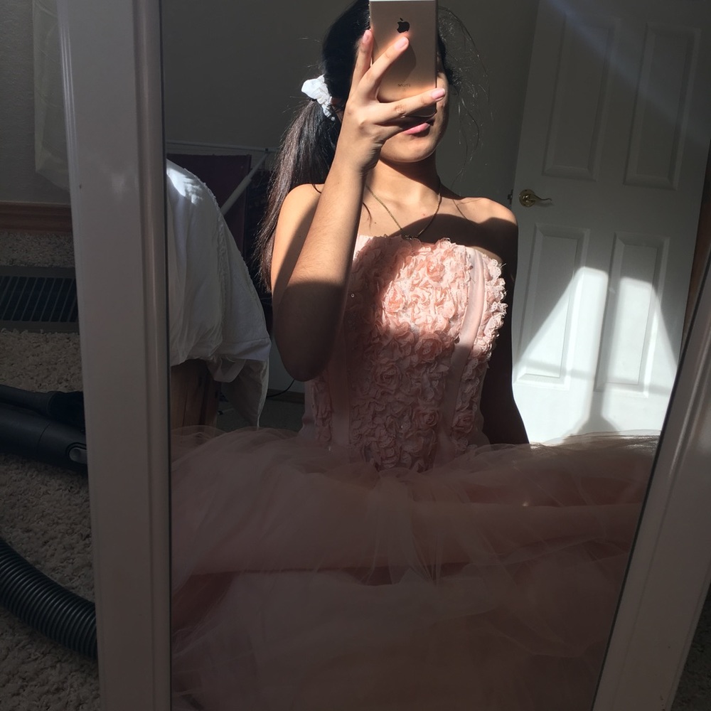 PROM DRESS - Picture 2 of 3